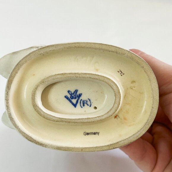 Goebel Hummel TMK2 Early 1950's Goose Girl Figurine, Early Mark Germany - Picture 9 of 9